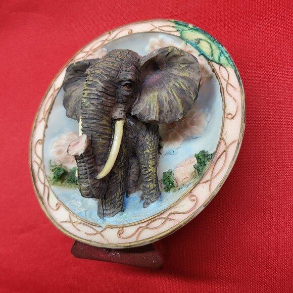 3D Elephant Embedded Polystone Dome and Base Shelf Decor - Picture 9 of 12